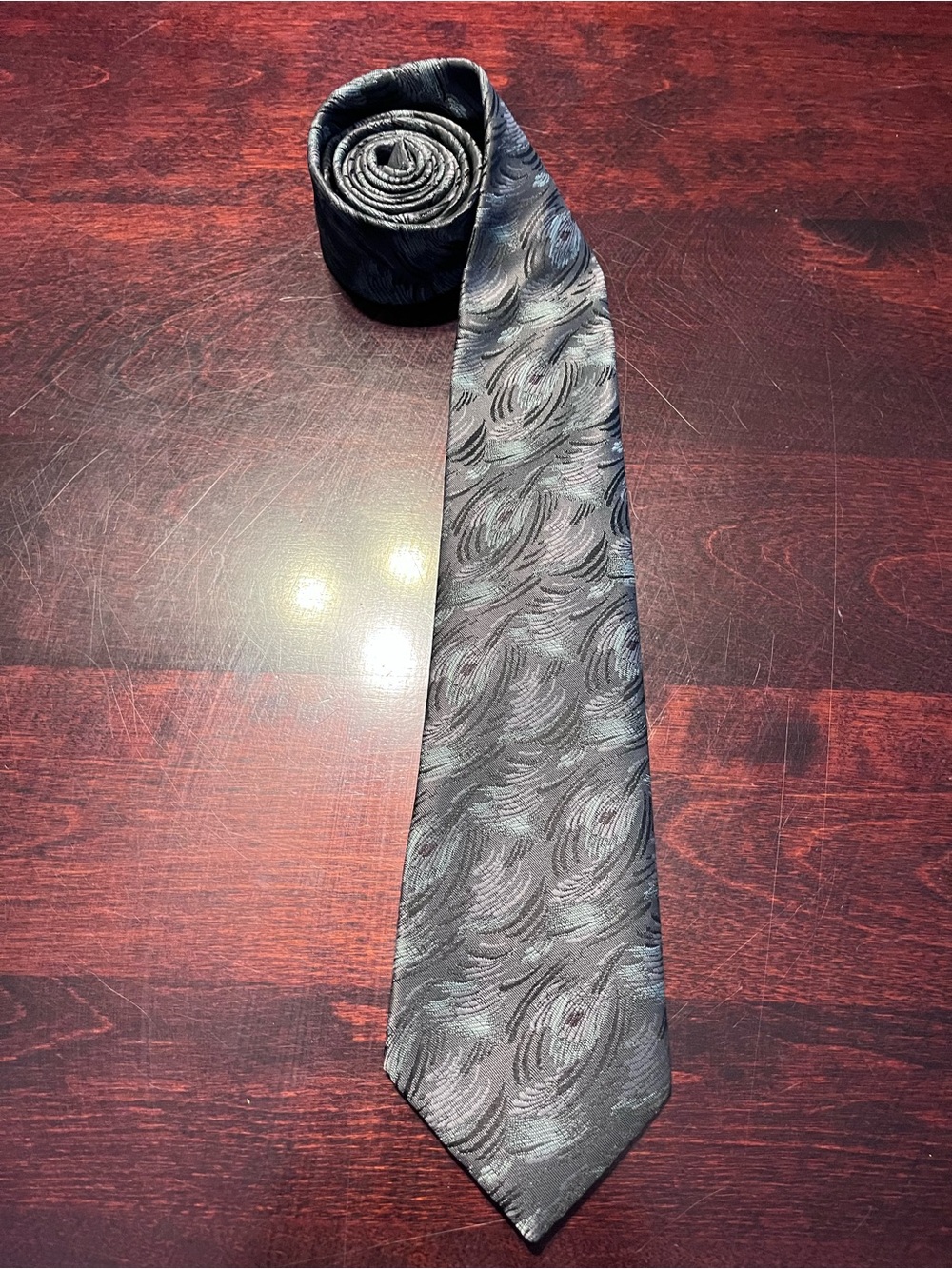 Men's grey  Patterned Tie – Elegant Swirl Design